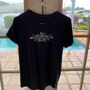 Maui Built Women’s Grey Tee Size Large